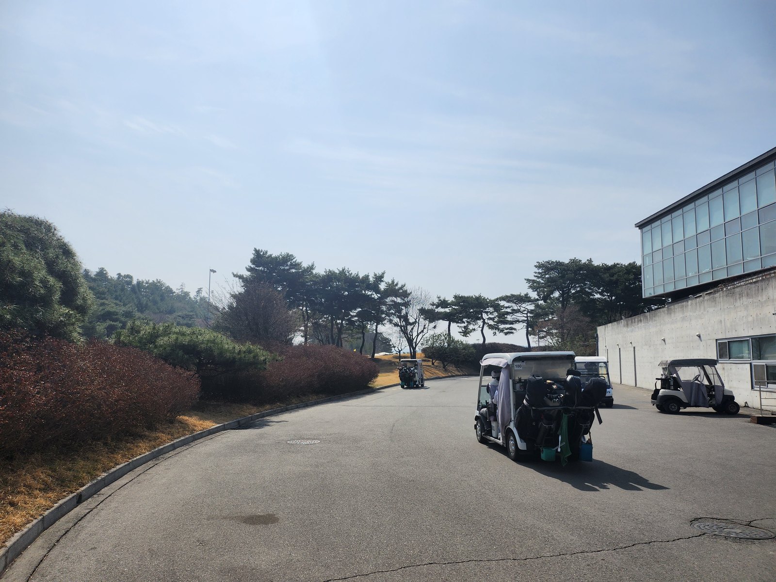 아리지CC 카트 도로와 건물